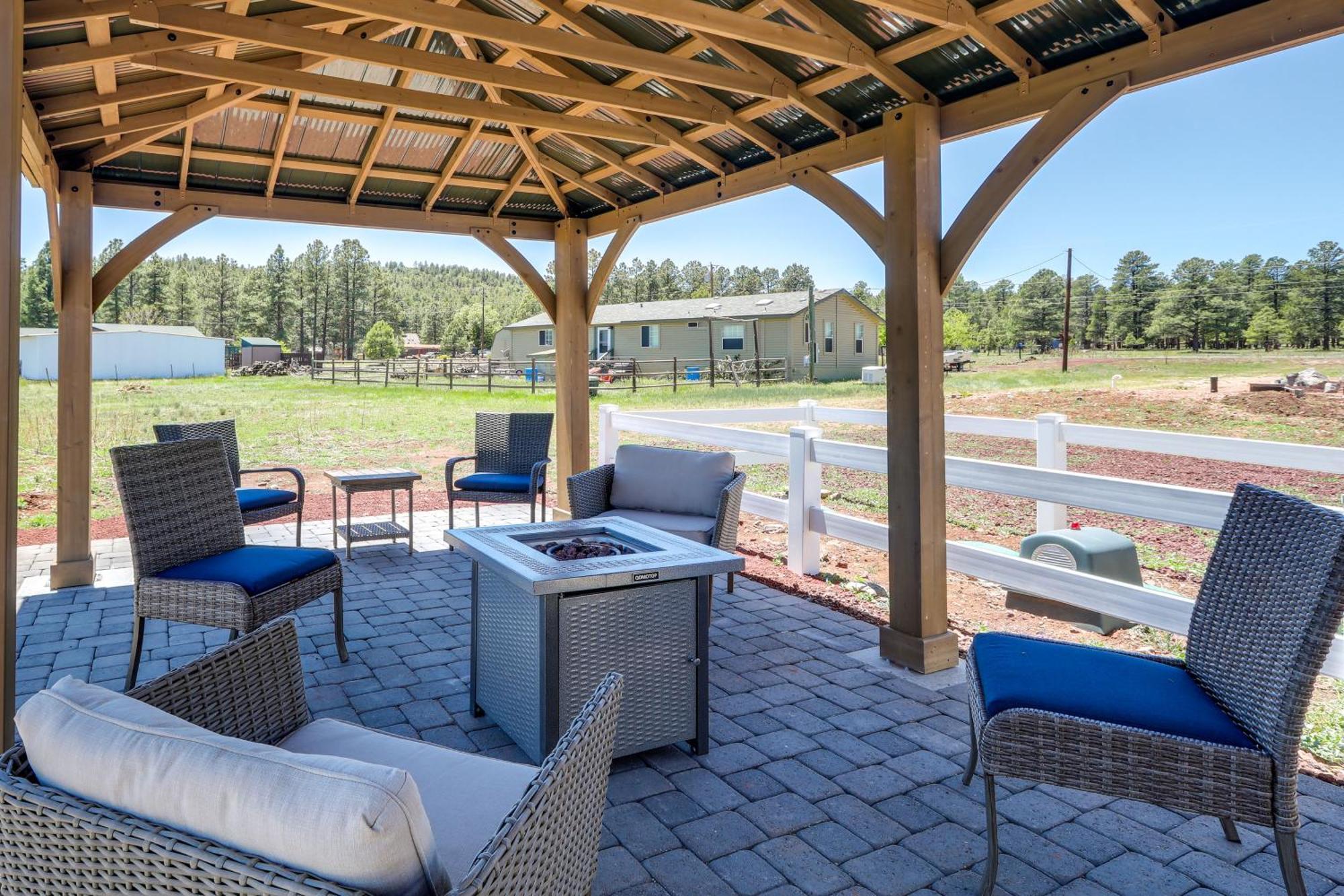 Williams Home With Fire Pit And Mountain Views! Eksteriør bilde